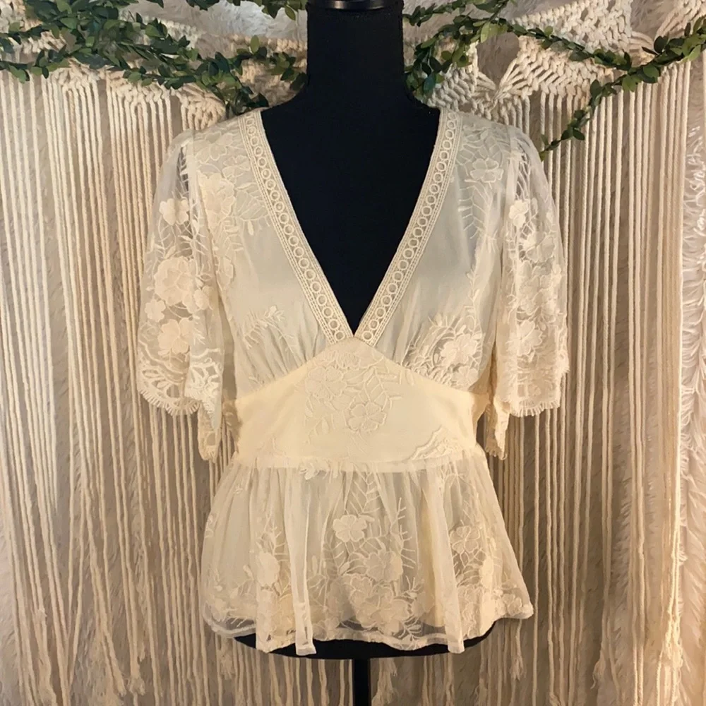 NWOT Flying Tomato Lace Blouse - Picture 1 of 7